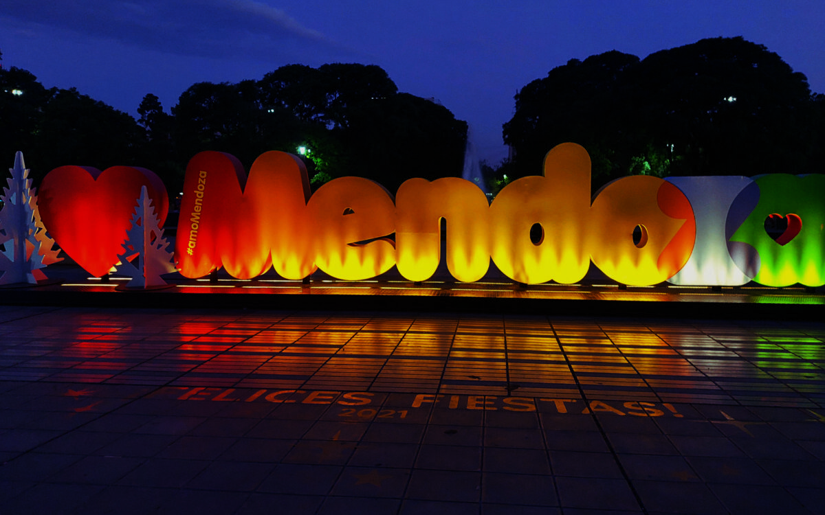 Mendoza: Observaciones Iniciales para un Ecosistema en Evolución
